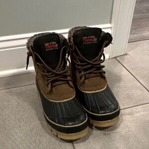 Brown and navy Winter Duck Boots